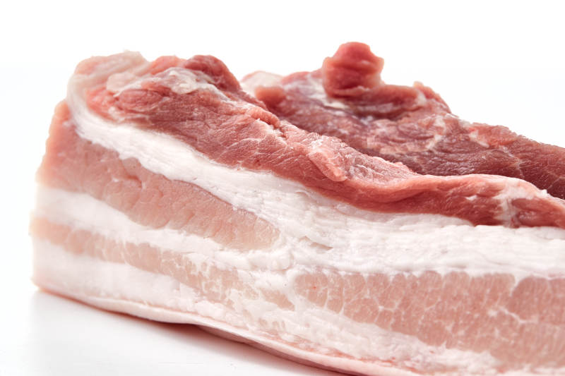 检疫合格的屠宰生鲜猪肉图片