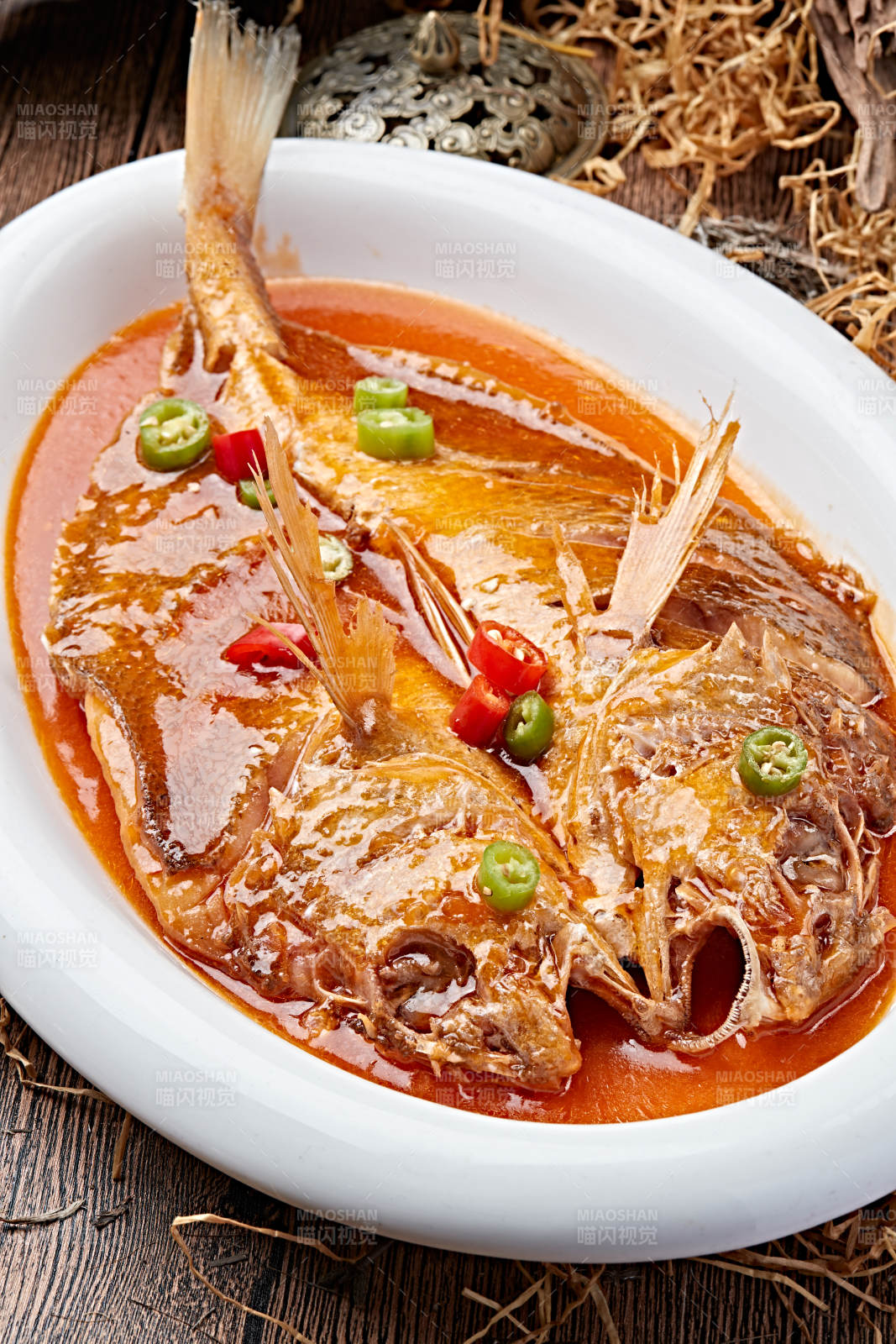 黄焖浇汁海黄鱼图片