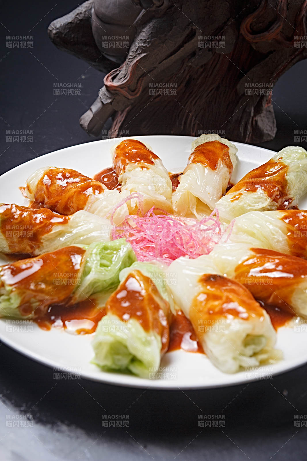 包菜浇汁蒸水晶大虾卷图片