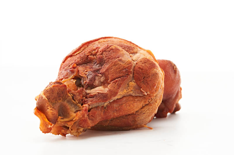 烟熏小香猪肘子图片