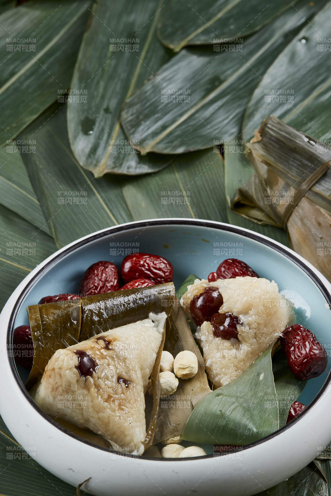 端午节的粽子和原材料图片