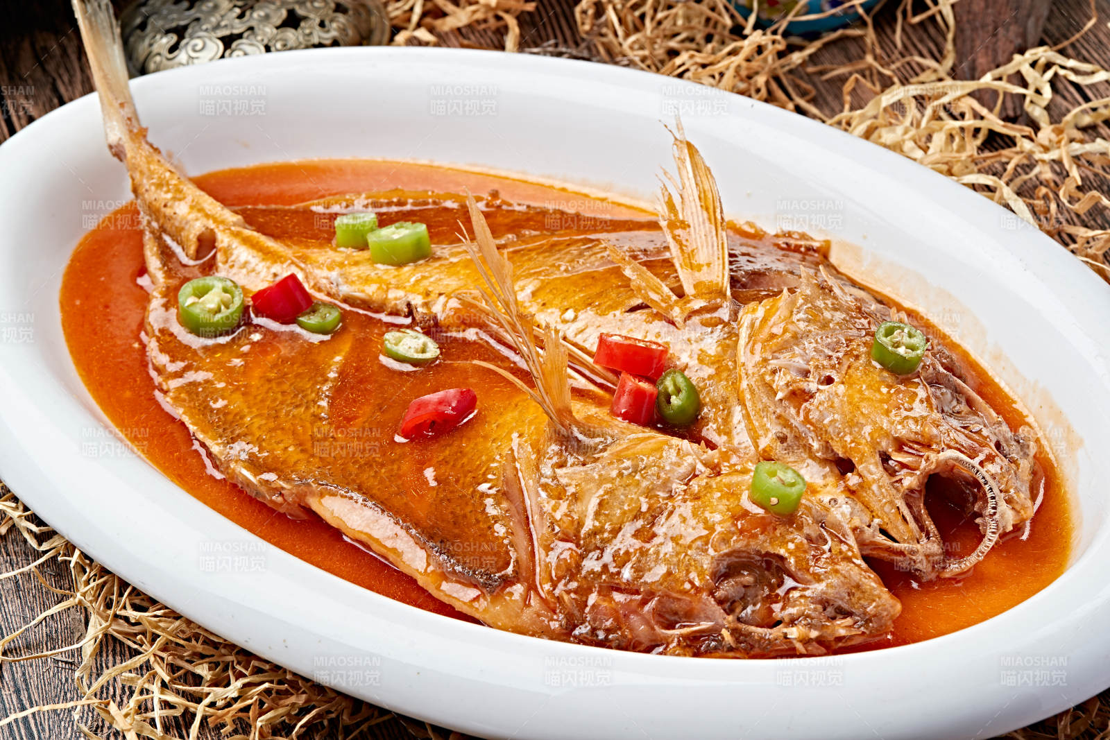 黄焖浇汁海黄鱼图片