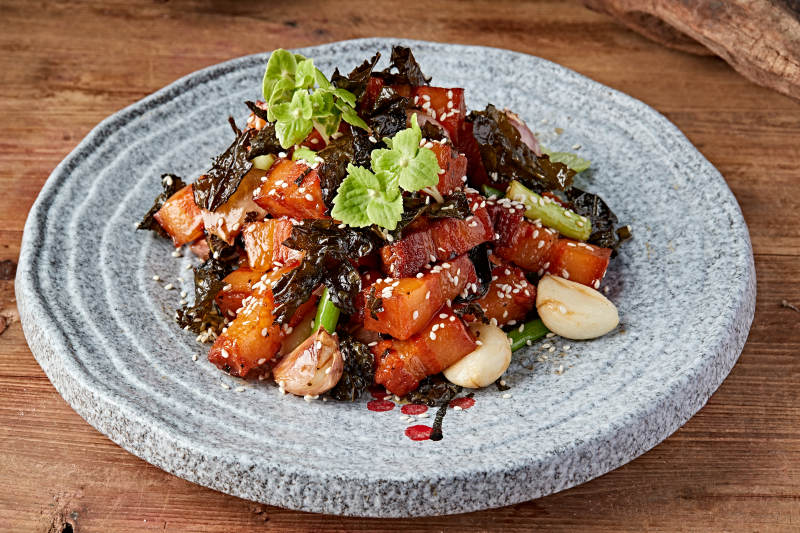 龙井蒜香红烧肉图片