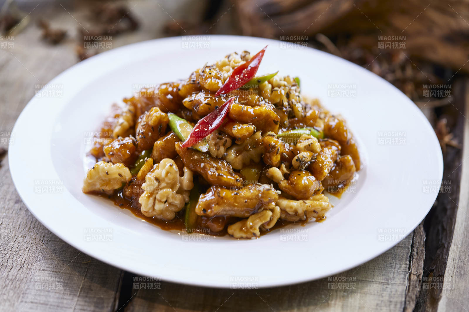 糖醋里脊烩芦笋桃仁桃园三结义图片