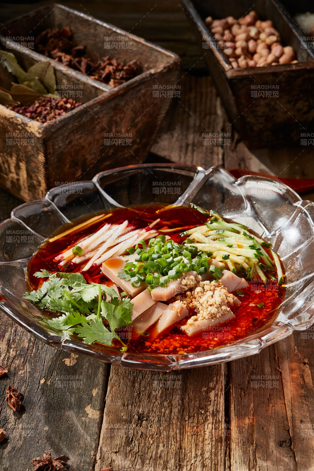 红油大同黑凉粉图片