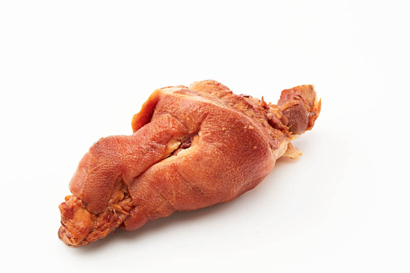 烟熏小香猪肘子图片