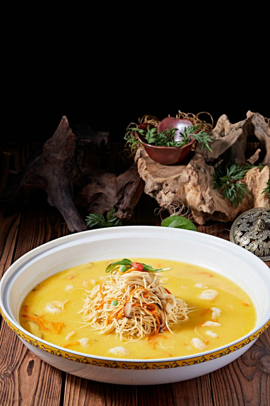 淮扬名菜鲜虾仁大烫干丝图片