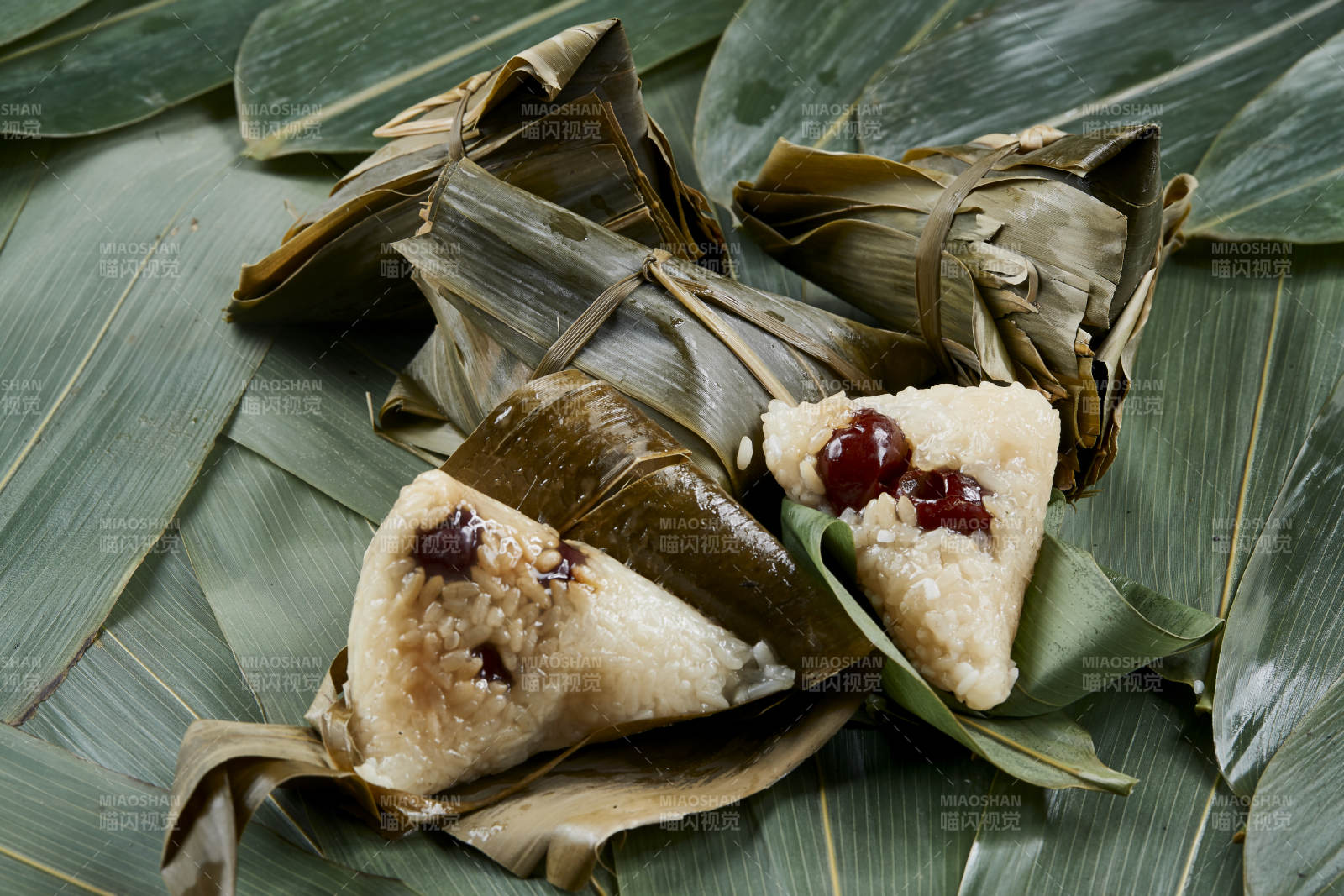 端午节的粽子和原材料图片
