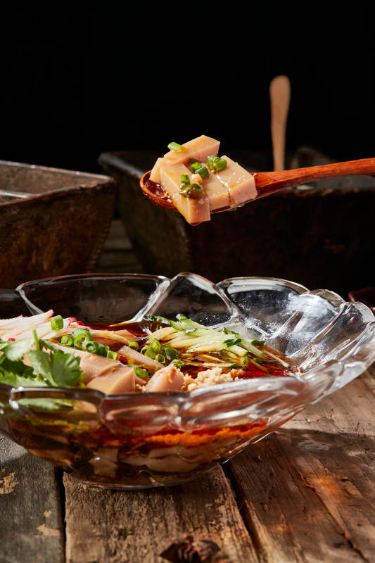 红油大同黑凉粉图片