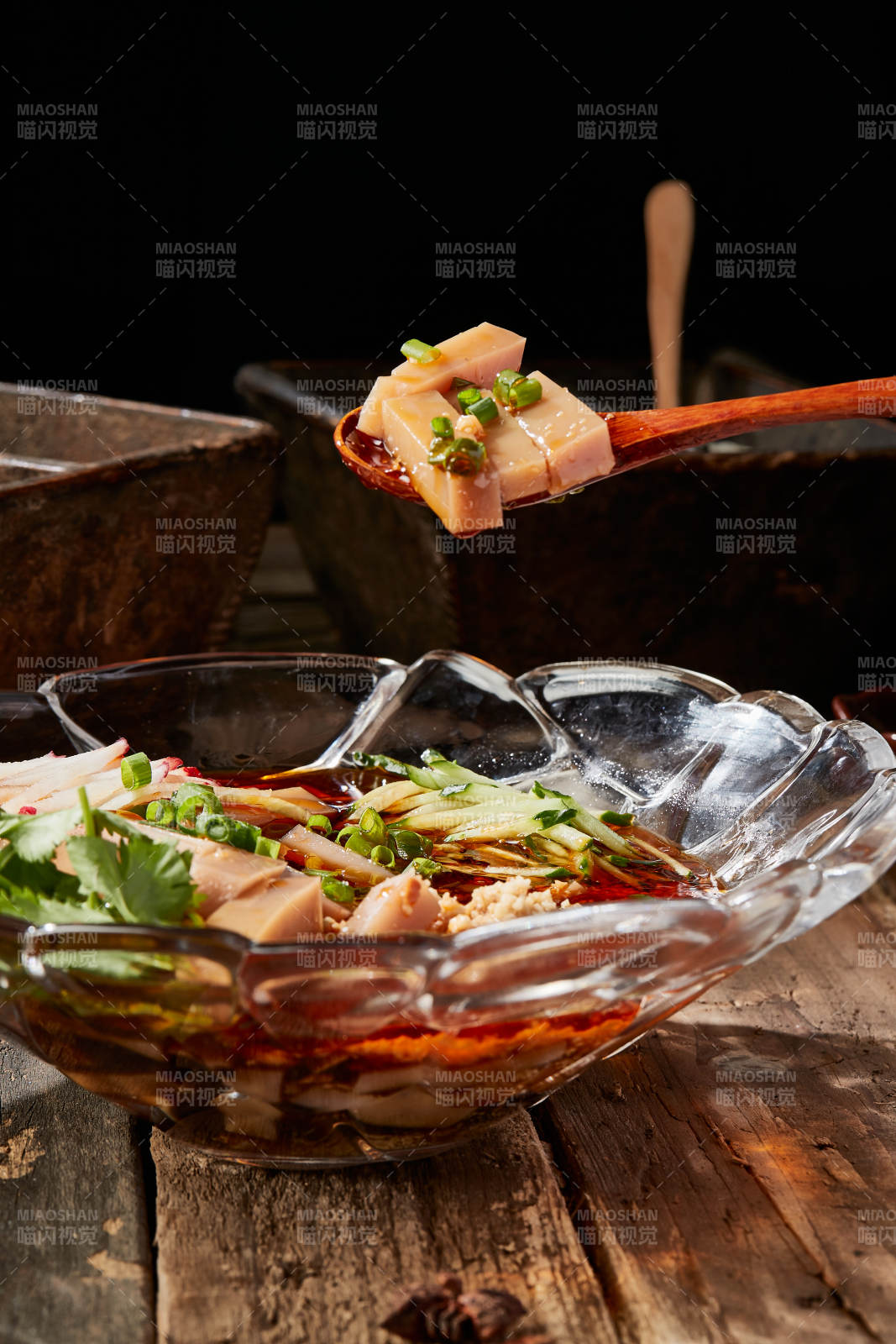 红油大同黑凉粉图片