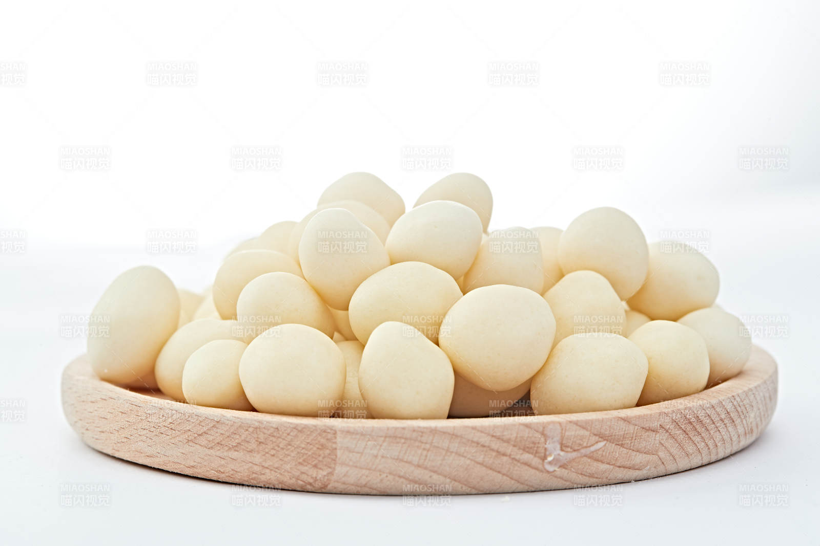 浓香甜美滋味浓郁的蒙族牛奶制品特写图片