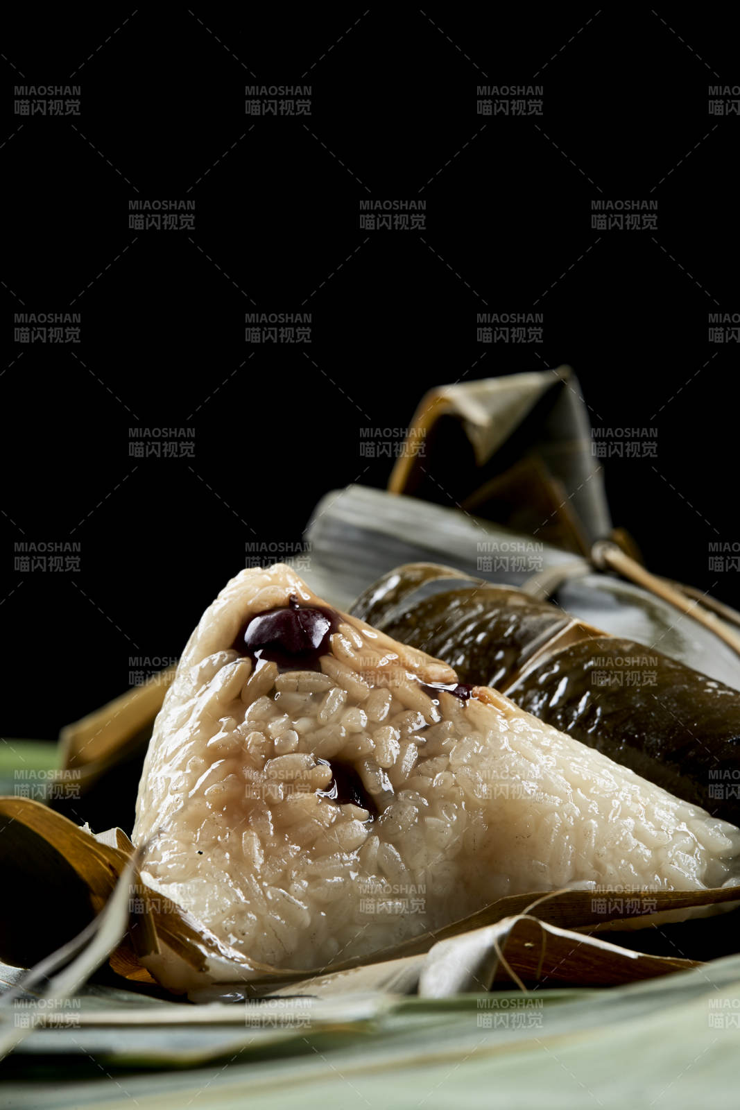 端午节的粽子和原材料图片