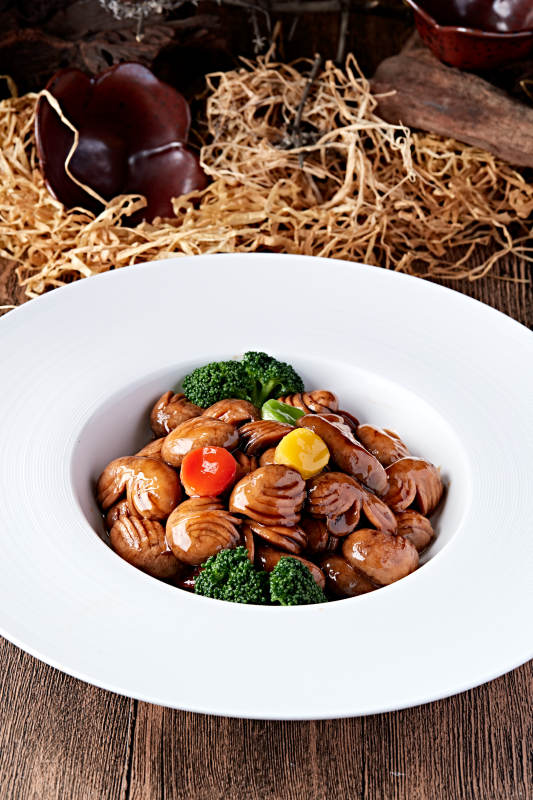 彩椒西蓝花红烧塞外白口蘑图片