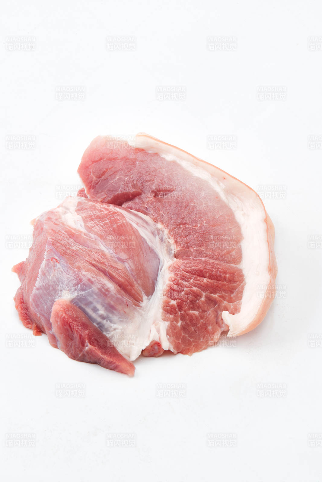 检疫合格的屠宰生鲜猪肉图片
