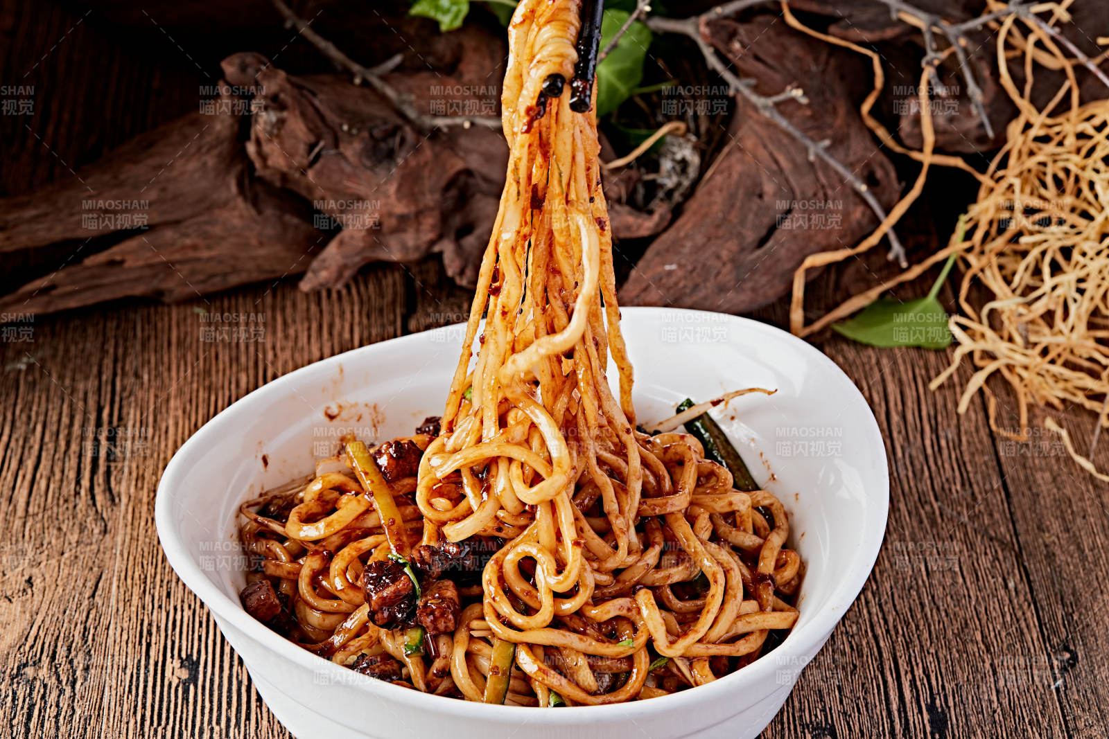 老北京肉丁炸酱面图片