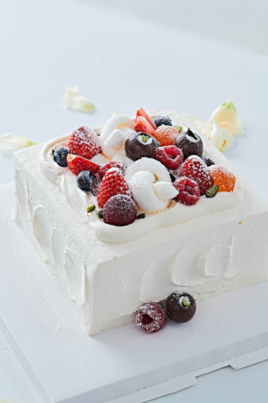 鲜水果奶油多层夹心蛋糕图片