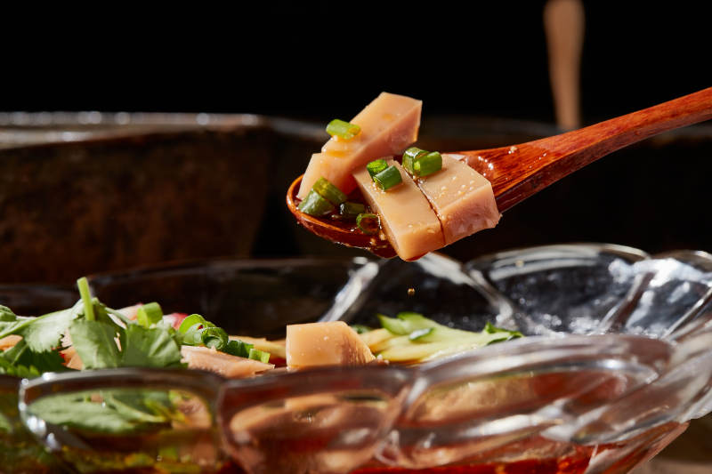 红油大同黑凉粉图片