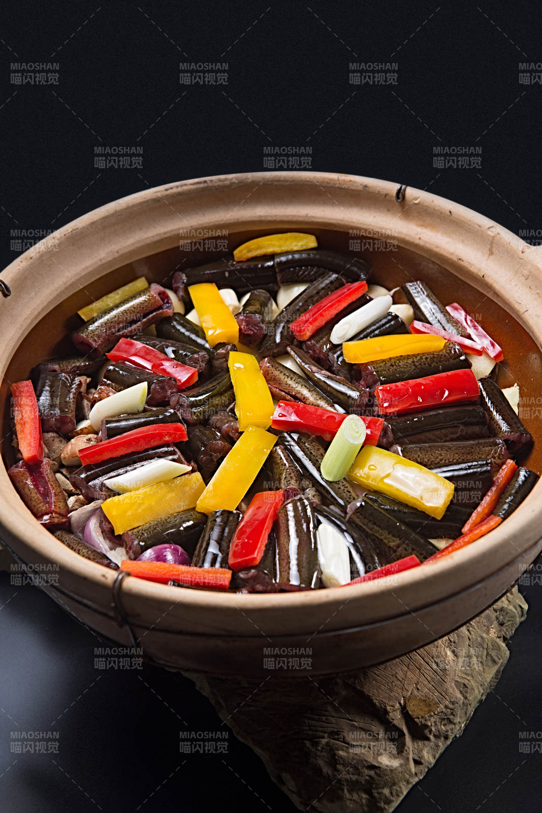 潮州生啫蒜香黄鳝煲图片