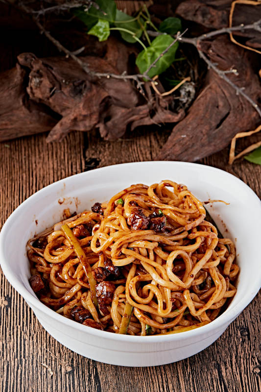 老北京肉丁炸酱面图片