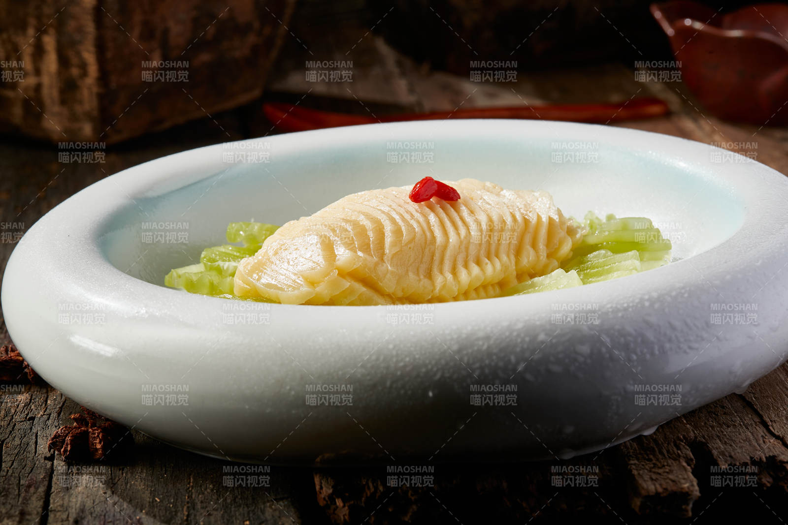 凉拌素鲍鱼图片