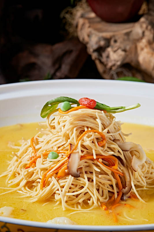 淮扬名菜鲜虾仁大烫干丝图片