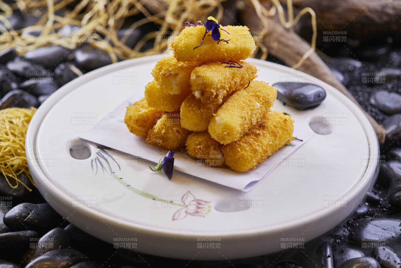 油炸鲜奶炸牛奶图片