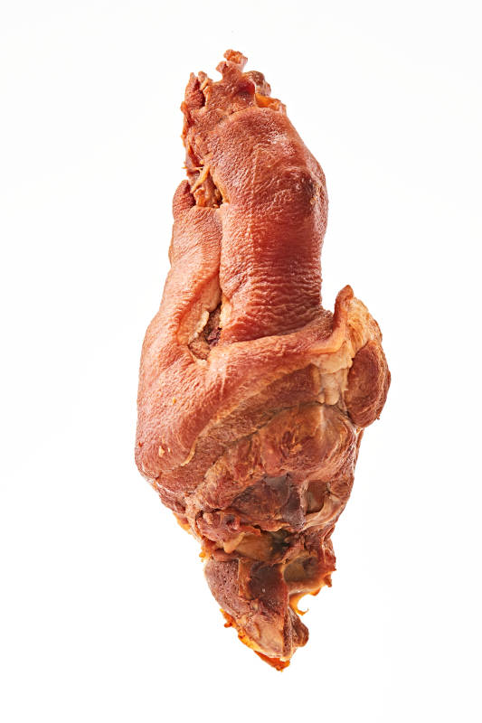 烟熏小香猪肘子图片