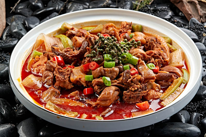 麻辣红油川香肚包鸡图片