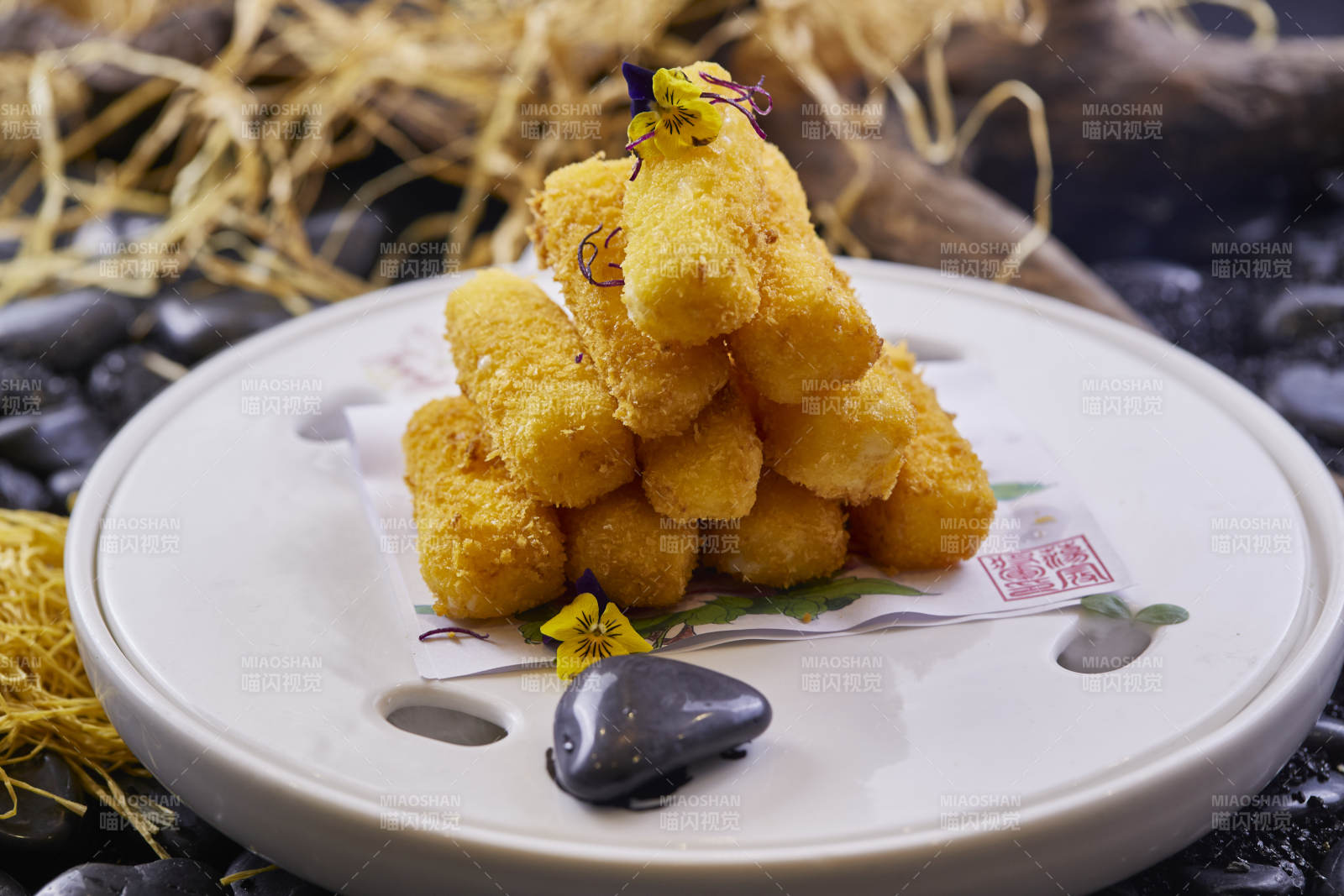 油炸鲜奶炸牛奶图片