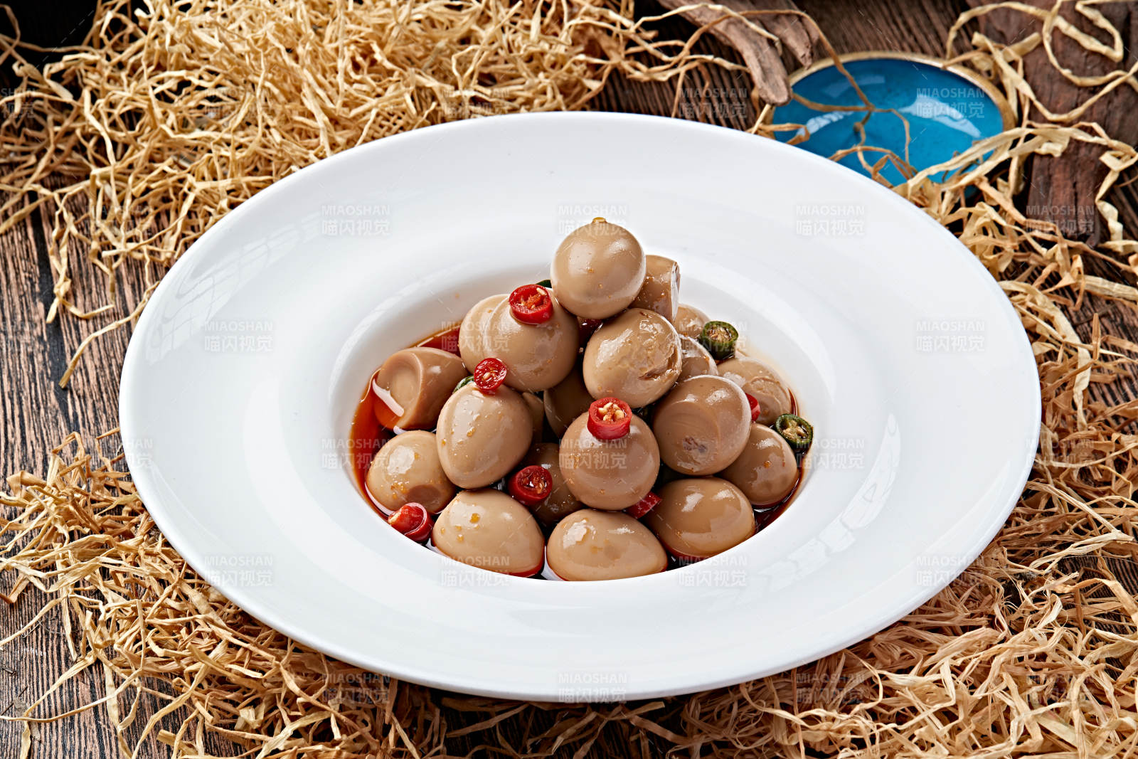 米椒香辣卤味鹌鹑蛋图片