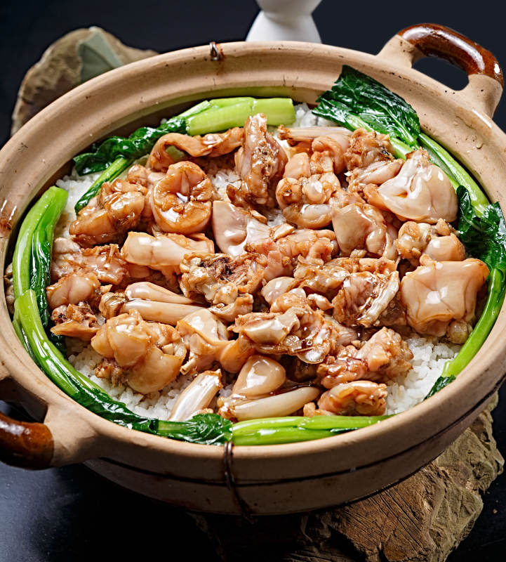 广式田鸡牛蛙煲仔饭图片
