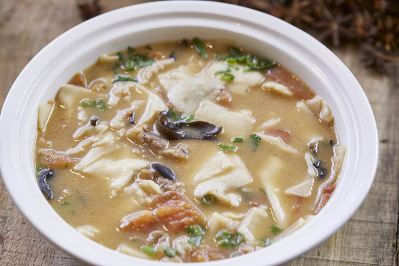 家常揪面片汤图片