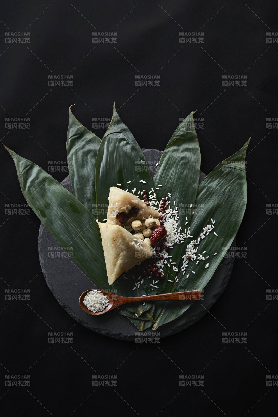 端午节的粽子和原材料图片