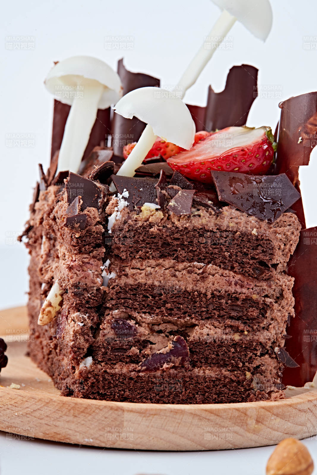 法式鲜果浓香黑森林巧克力生日蛋糕图片