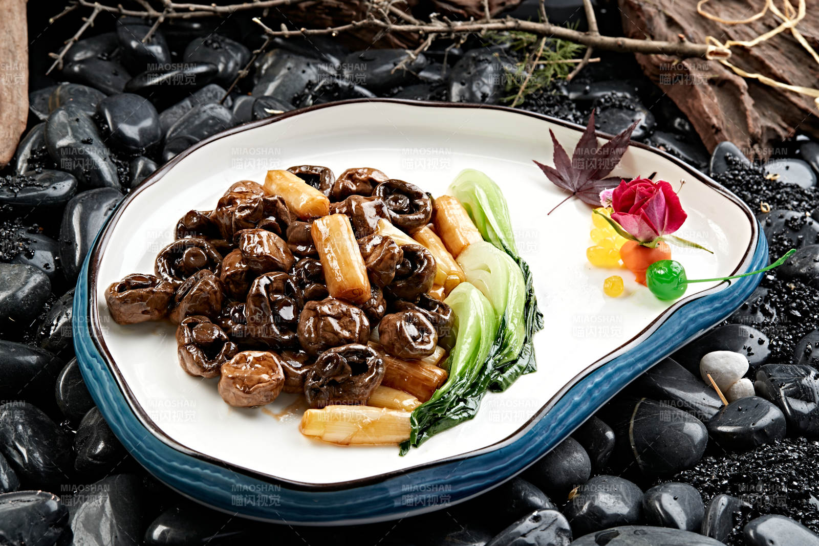 葱烧塞外黑口蘑图片