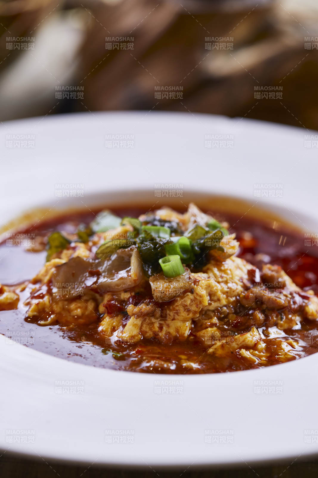 麻辣水煮海参黄金蛋图片