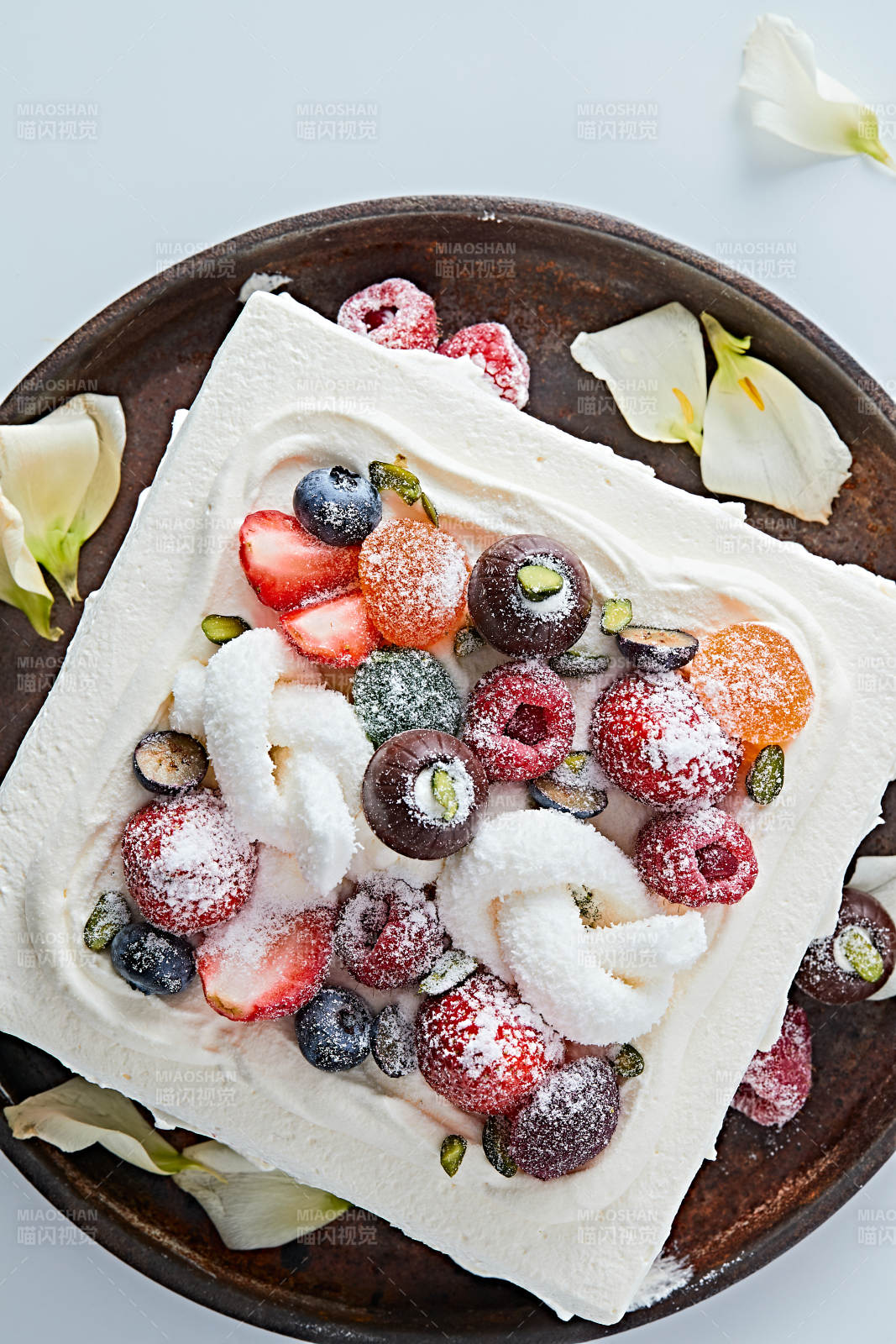 鲜水果奶油多层夹心蛋糕图片