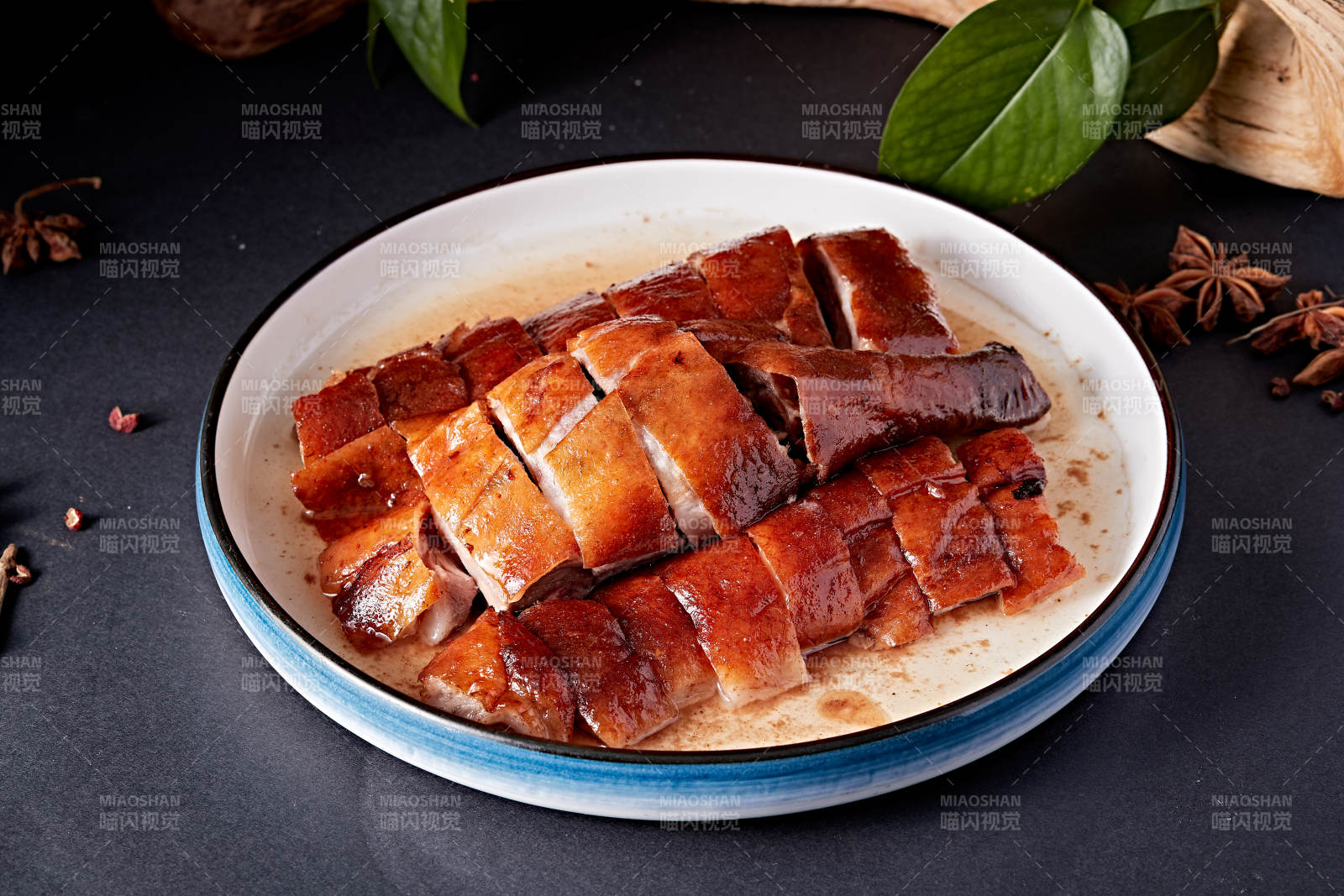 港式深井烧鹅图片