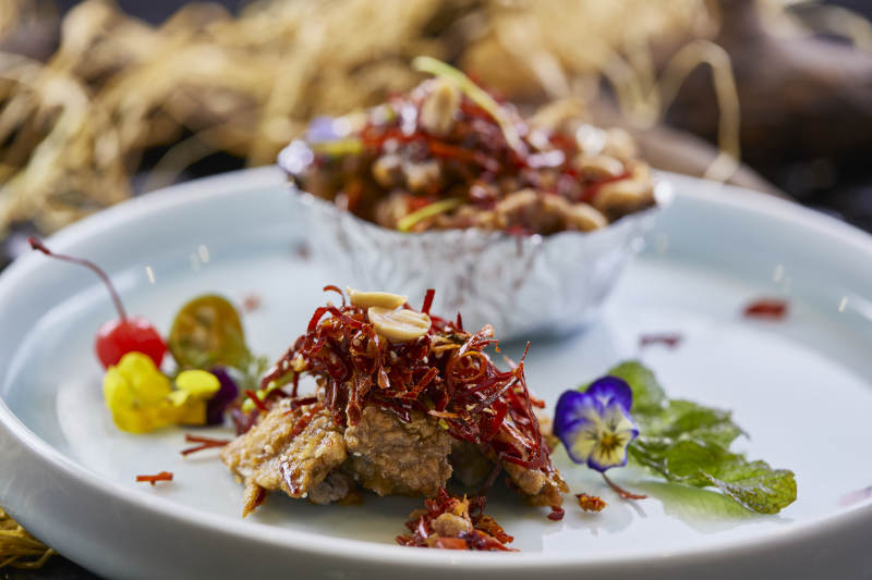 干炸牛里脊配红椒丝干炸牛肉图片