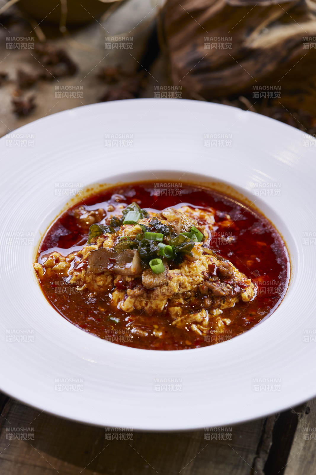 麻辣水煮海参黄金蛋图片