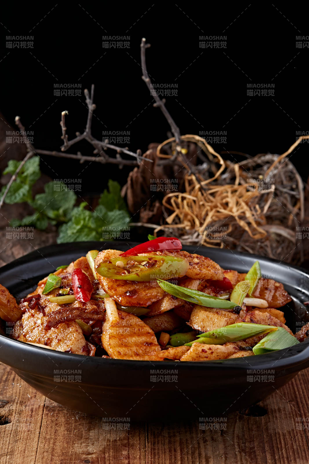 湘味辣椒干锅土豆片图片