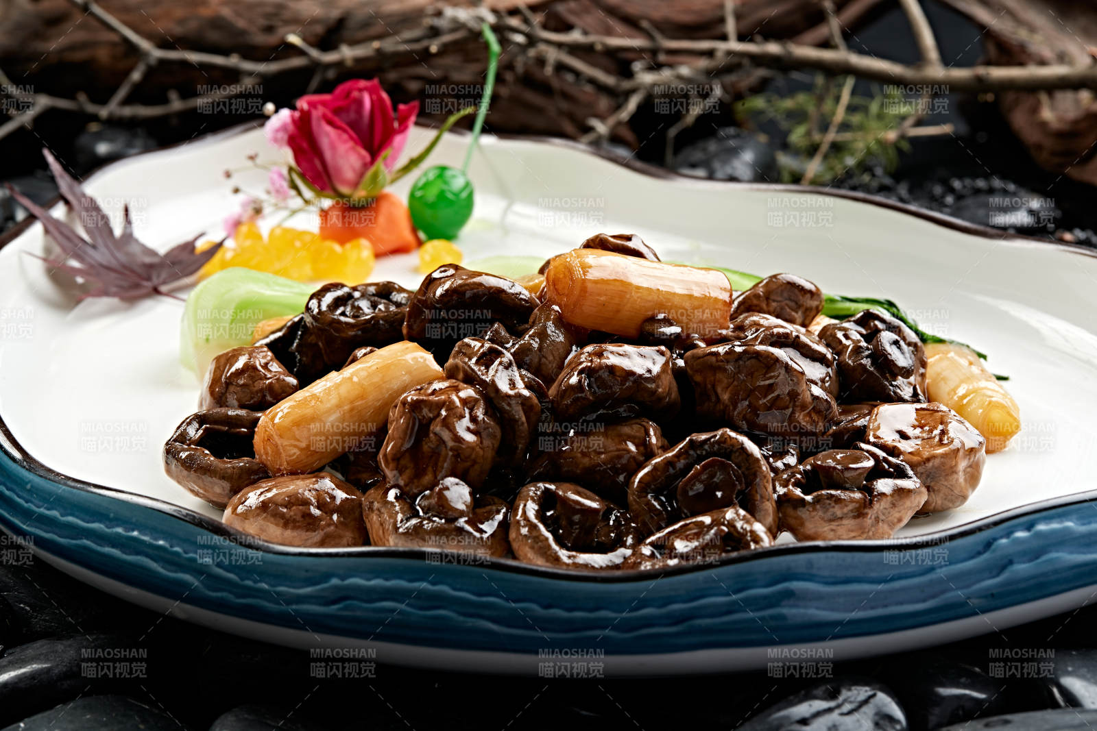 葱烧塞外黑口蘑图片