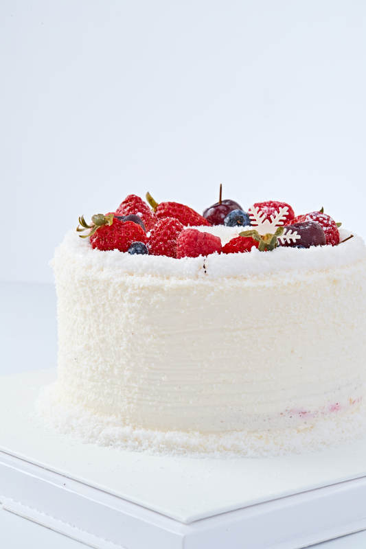 鲜水果椰蓉雪花生日蛋糕图片