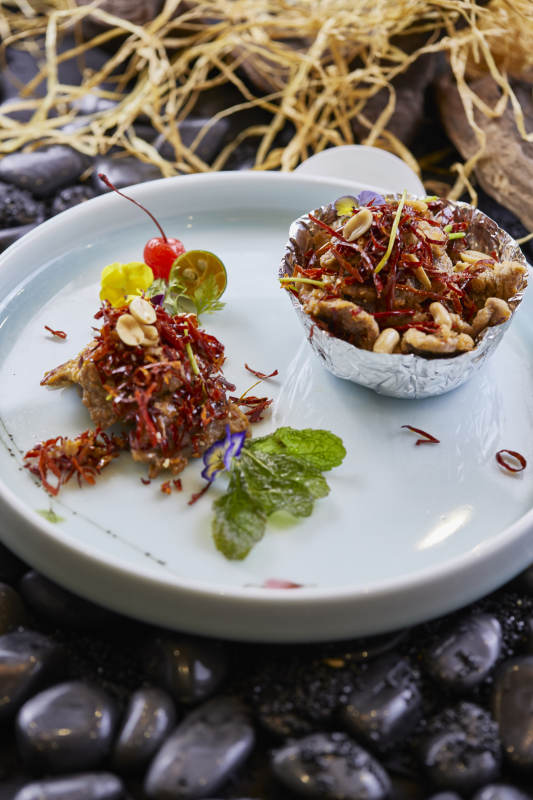 干炸牛里脊配红椒丝干炸牛肉图片