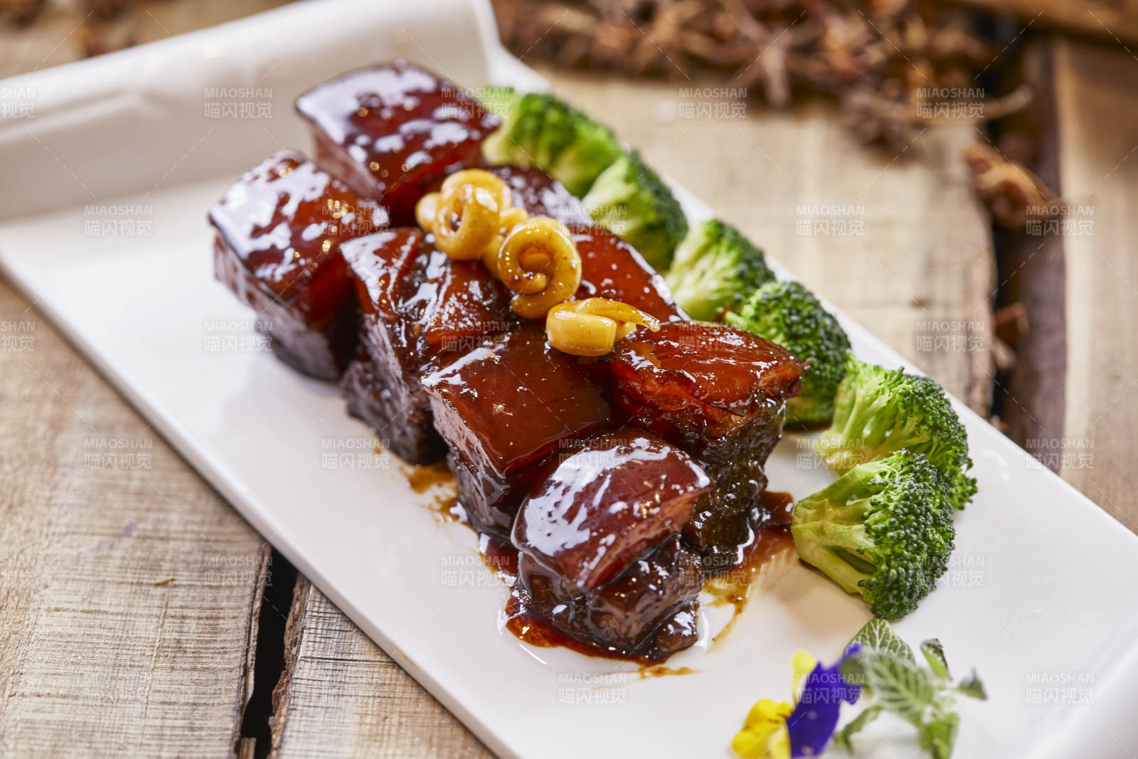 改版收汁东坡肉图片