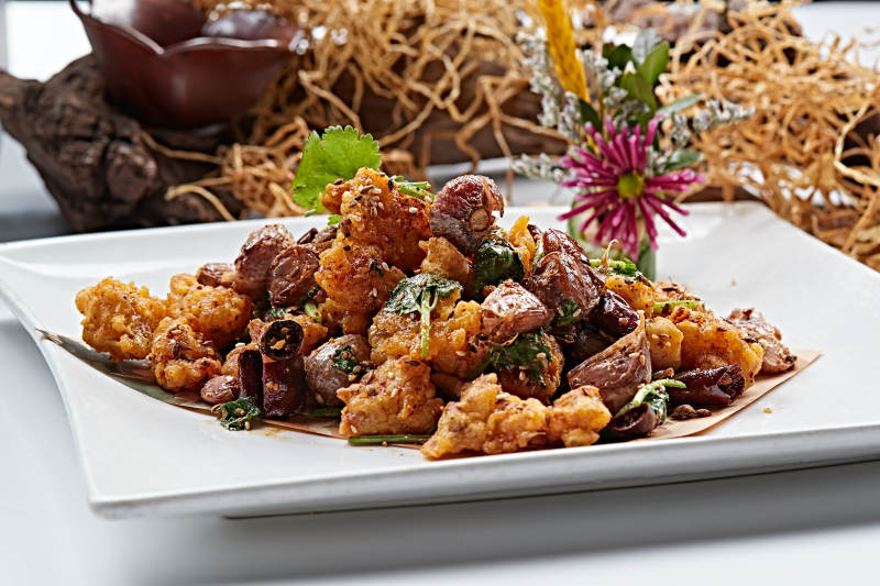 孜然毛蒜烧掌中宝鸡脆骨图片