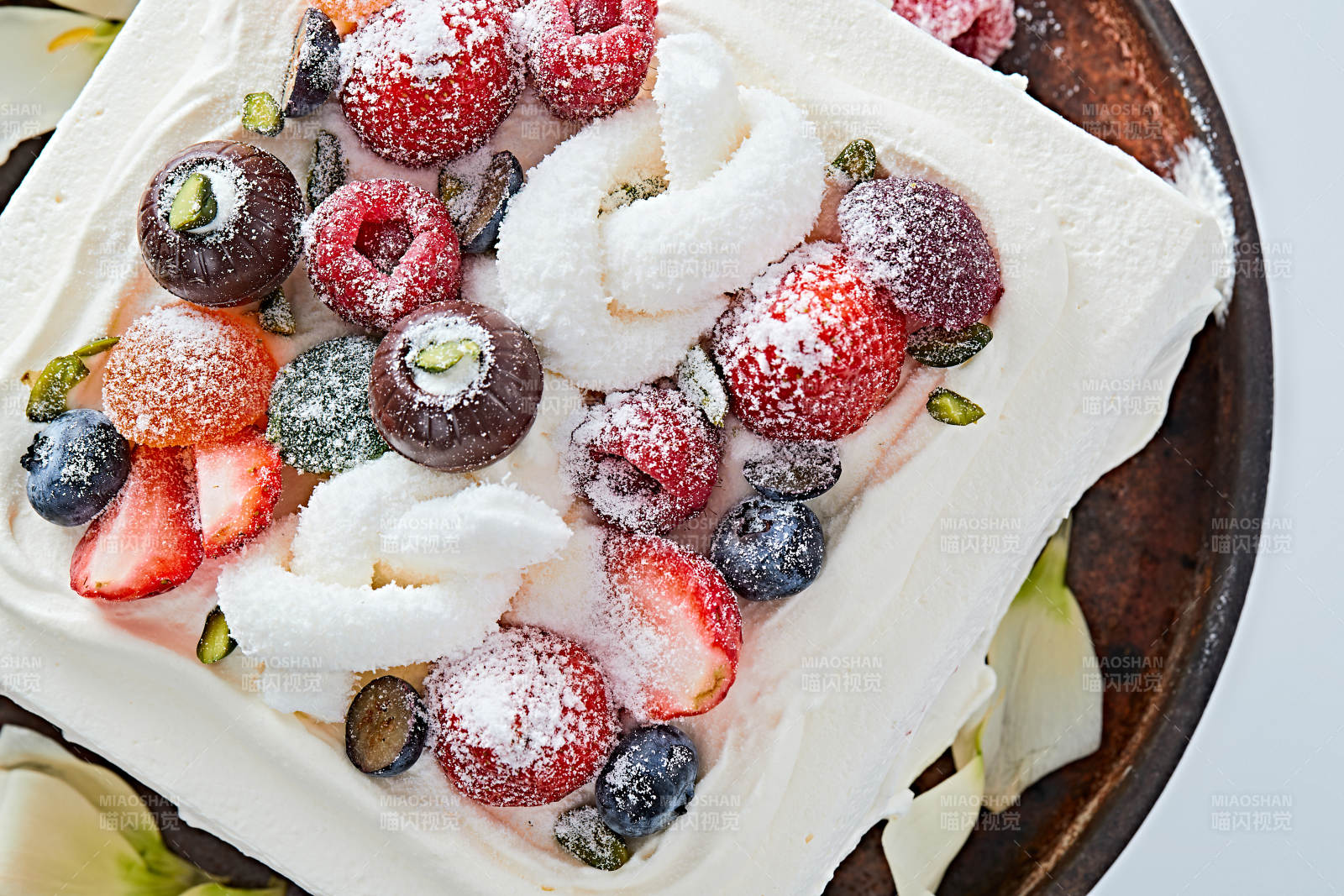 鲜水果奶油多层夹心蛋糕图片