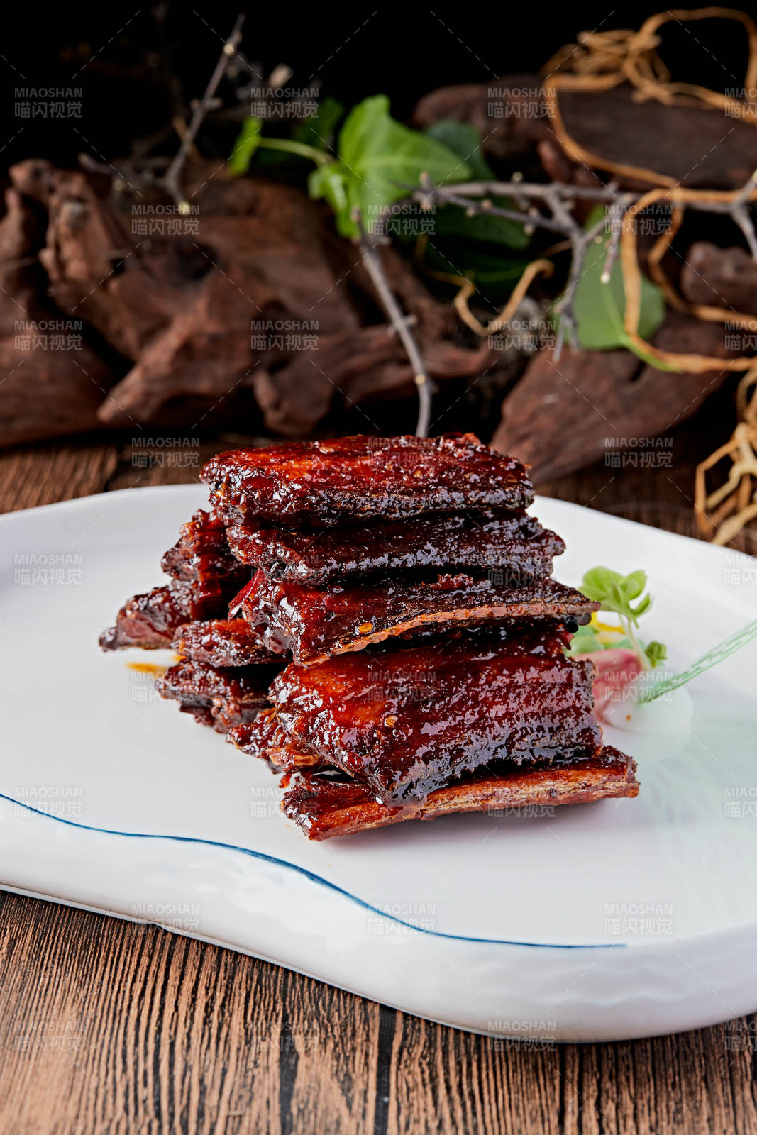 美味烟熏带鱼段图片