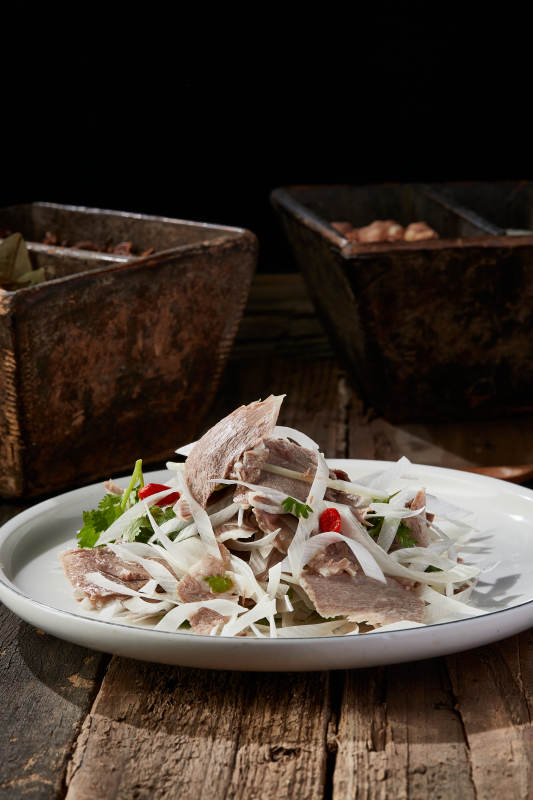 白切枸杞葱香牛里脊图片