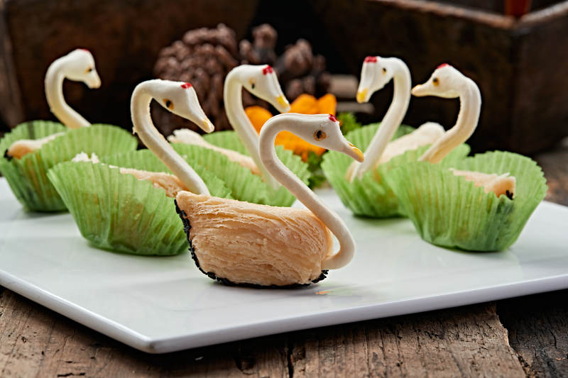 茶餐点心天鹅榴莲酥图片